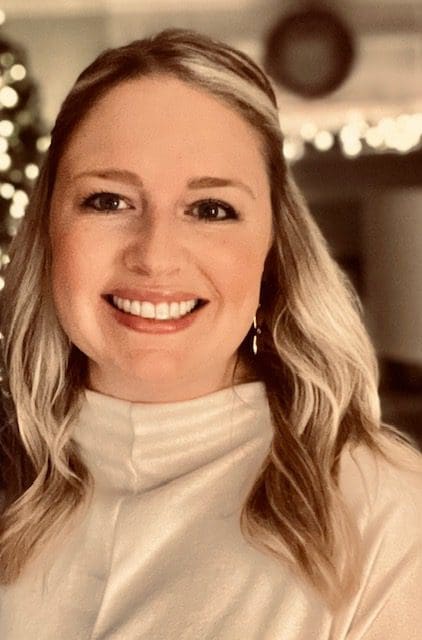 online project management degree student and deaf woman Morgan Staples